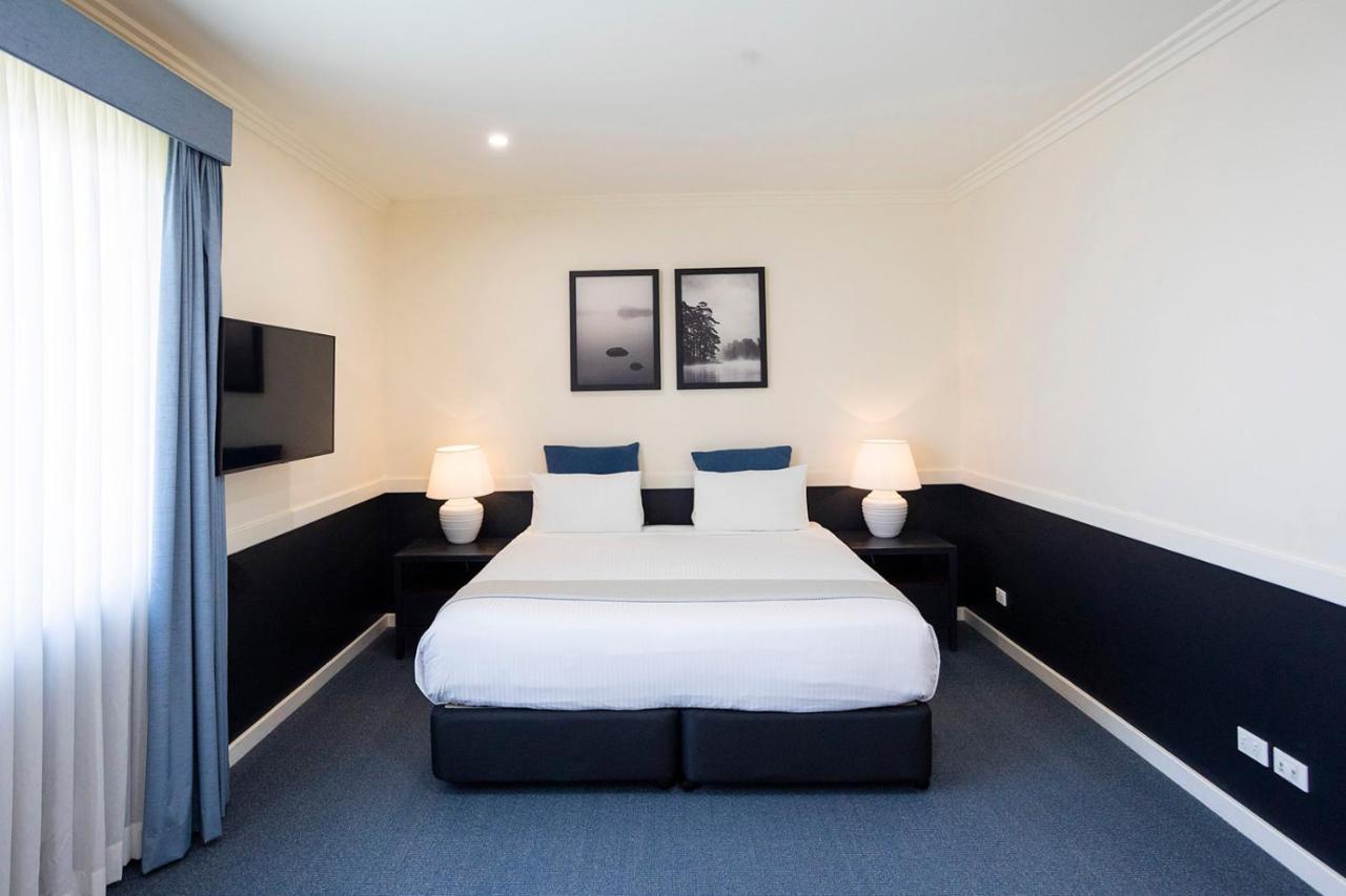 Hawkesbury Race Club Motel Windsor Exteriér fotografie A room at the hotel