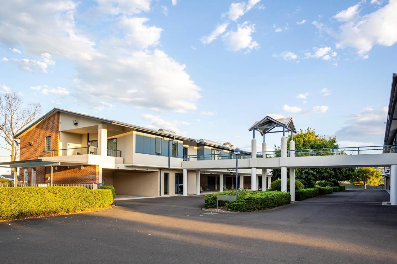 Hawkesbury Race Club Motel Windsor Exteriér fotografie The University of Sunshine Coast Library